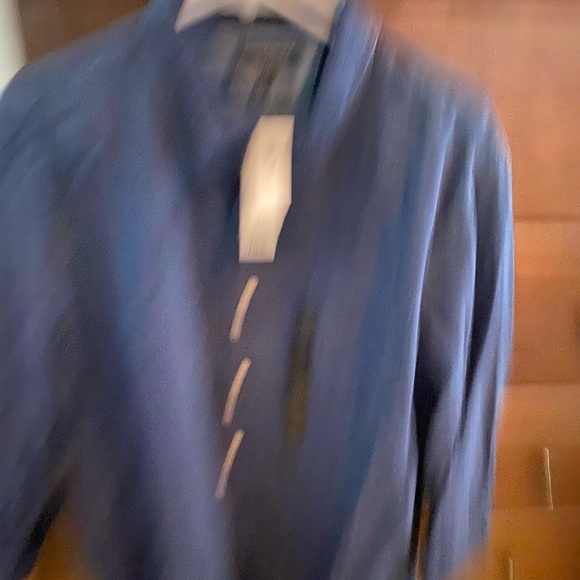 Button down - Picture 2 of 2